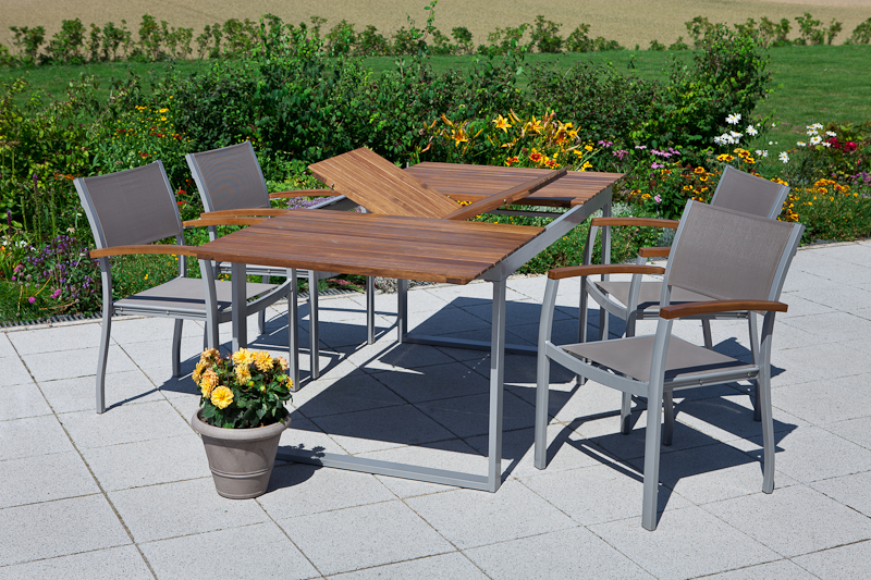 Naxos-Set-5tlg-4x-22000-309-22004-219-1 Naxos Set 5tlg., 4 Stapelsessel, Ausziehtisch 150 (200) x 90 cm, silber