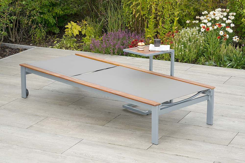 Naxos-Liegen-Set-22006-309-22018-219-SS-3 Naxos Set, 2tlg., Liege, Beistelltisch 61 x 41,5 cm, silber