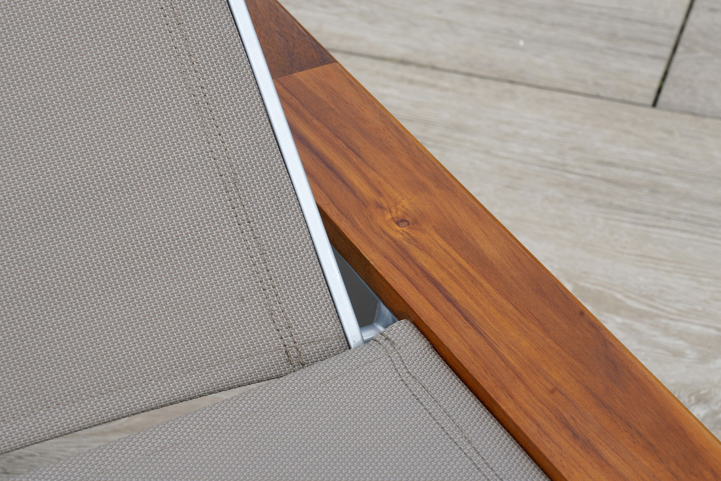 Naxos Liege mit Rädern