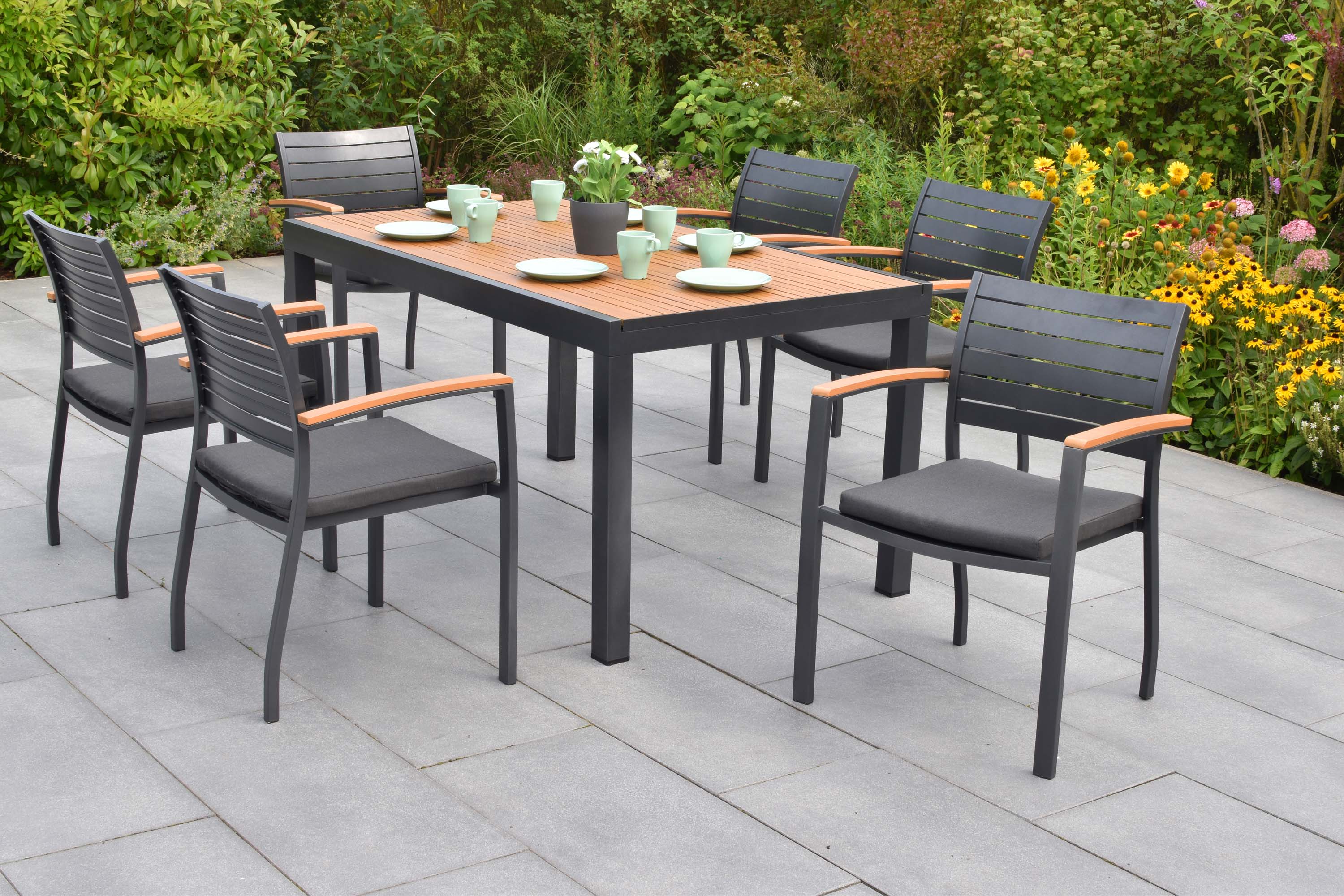 Astros Set 13tlg., 6 Stapelsessel, Tisch 150 x 90 cm, inkl. Kissen
