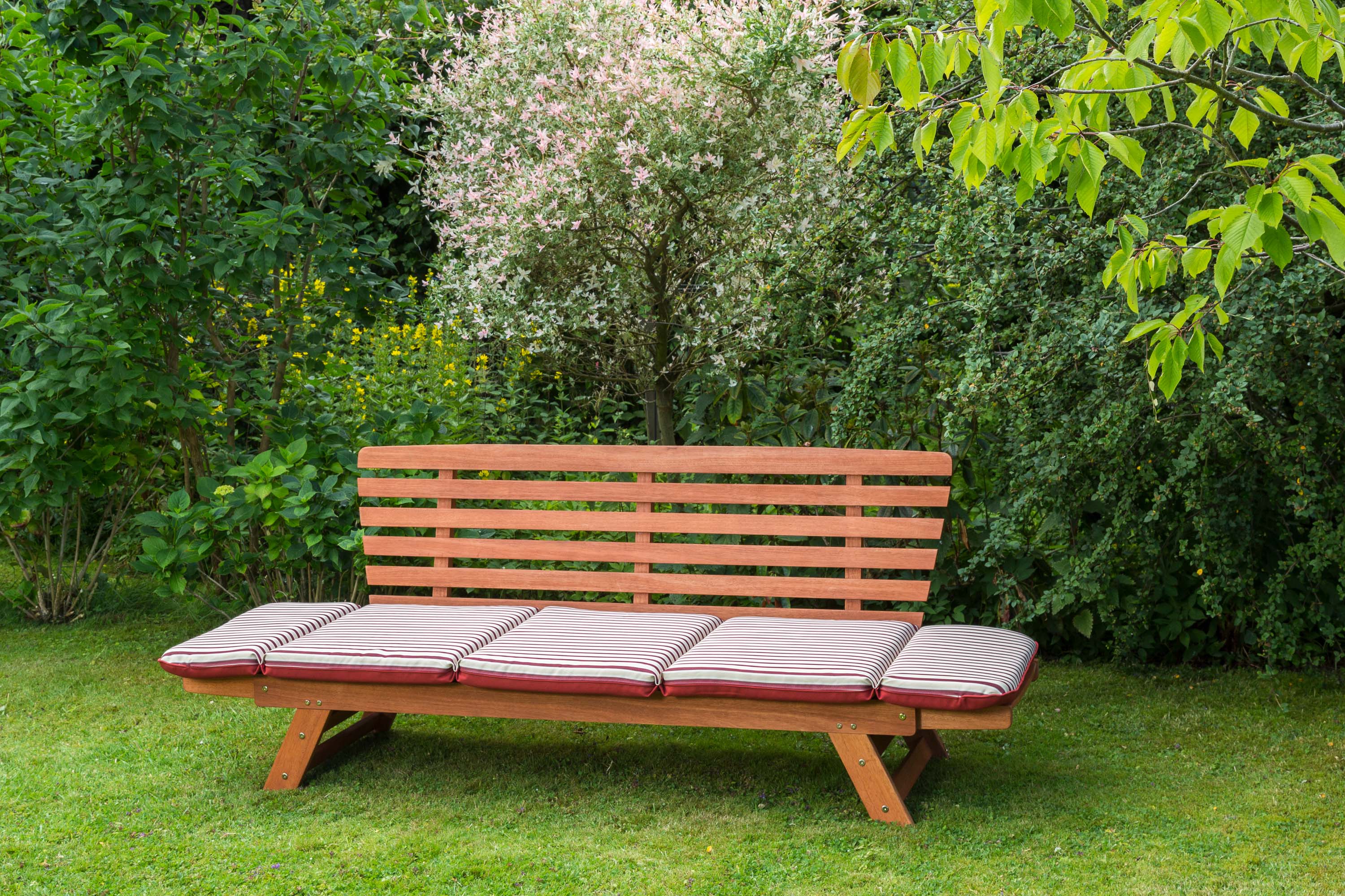 Liegenbank, inkl. Kissen