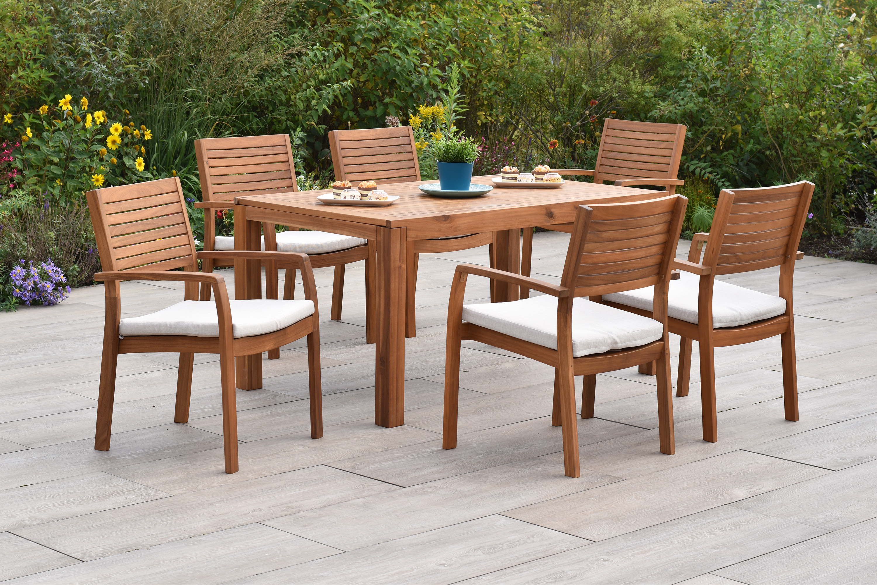 Batavia Set, 13tlg., inkl. Kissen, Ausziehtisch 150 /200 x 90 cm Batavia Set, 13tlg., inkl. Kissen, Ausziehtisch 150 /200 x 90 cm
