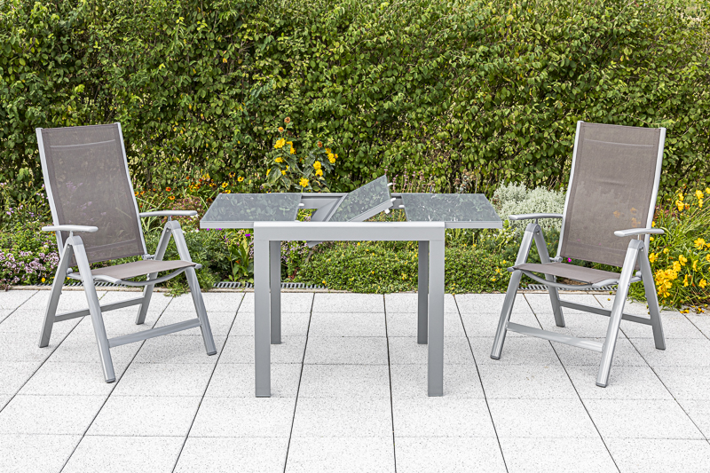 Carrara-Set-3tlg-2x-26374-325-26443-219-NB-2 Carrara Set, 3tlg., 2 Klappsessel, Ausziehtisch 80/120 x 90 cm, taupe
