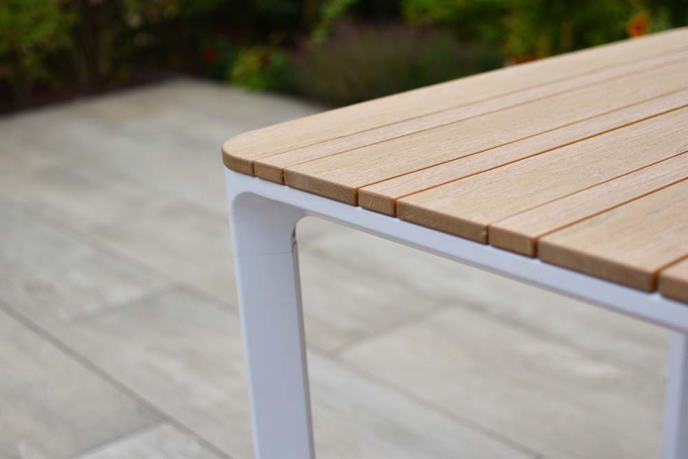 Tisch 160 x 90 cm, Tischplatte aus Kunststoff in realistischer Holzoptik