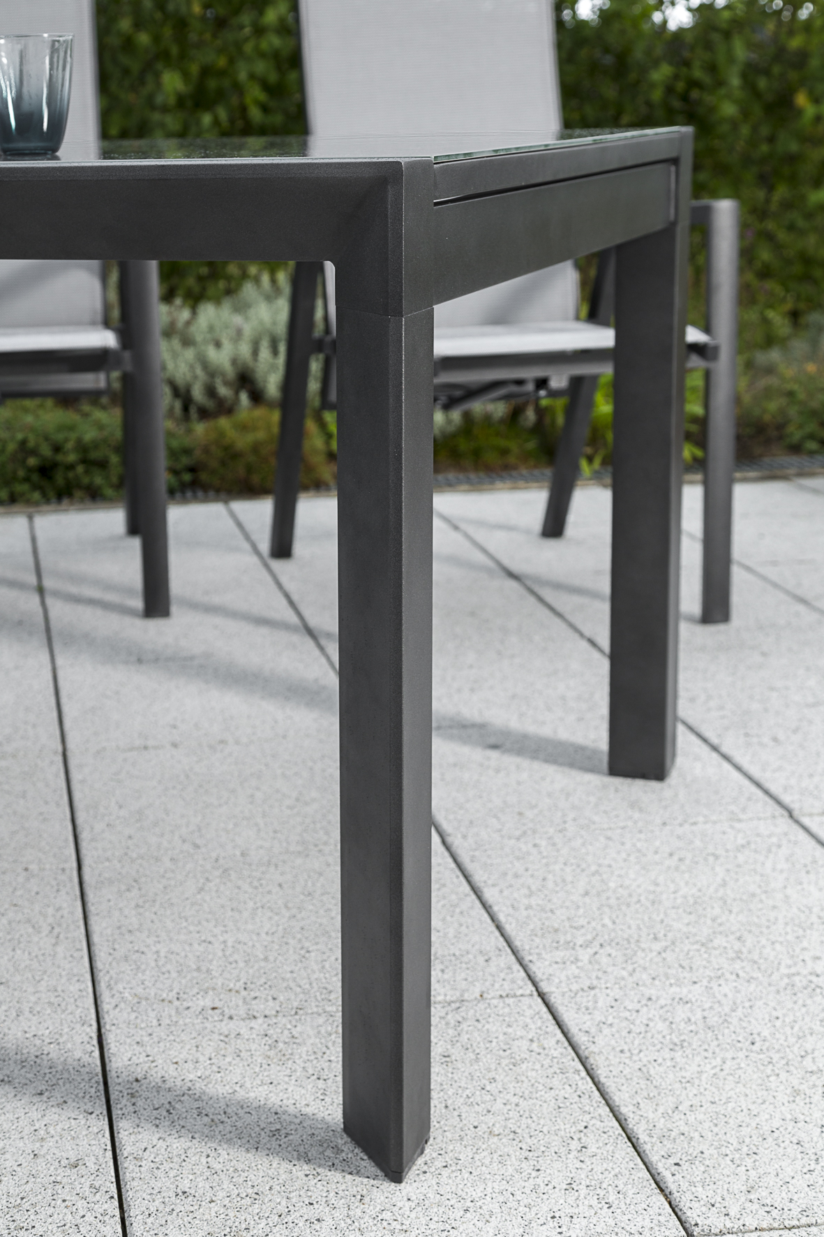 50866-330-8 Carrara Set, 9tlg., 8 Klappsessel, Ausziehtisch 200/300 x 110 cm, diamantbraun