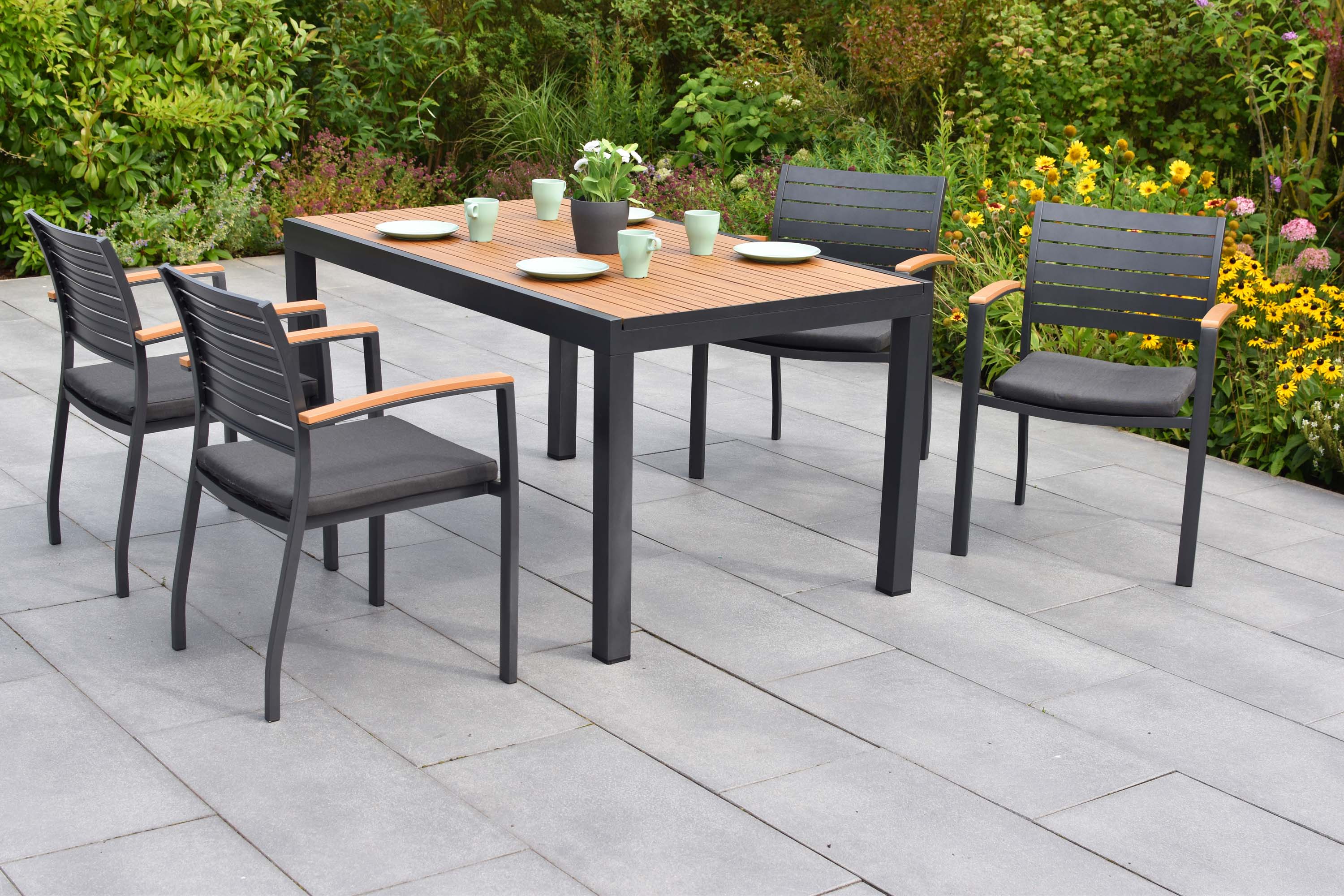 Astros Set 9tlg., 4 Stapelsessel, Tisch 150 x 90 cm, inkl. Kissen