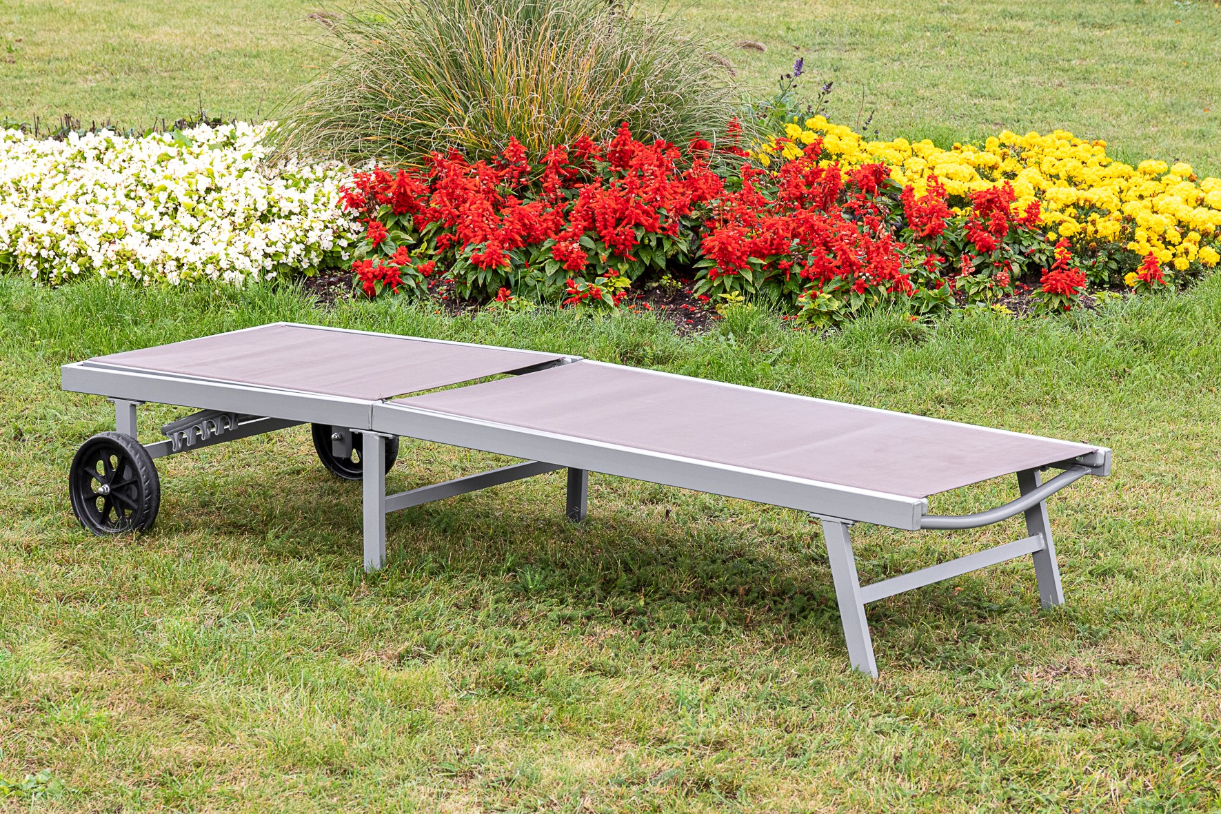 26910-325-2SeLArQEtWS6Bm Tessin Aktionsliege
