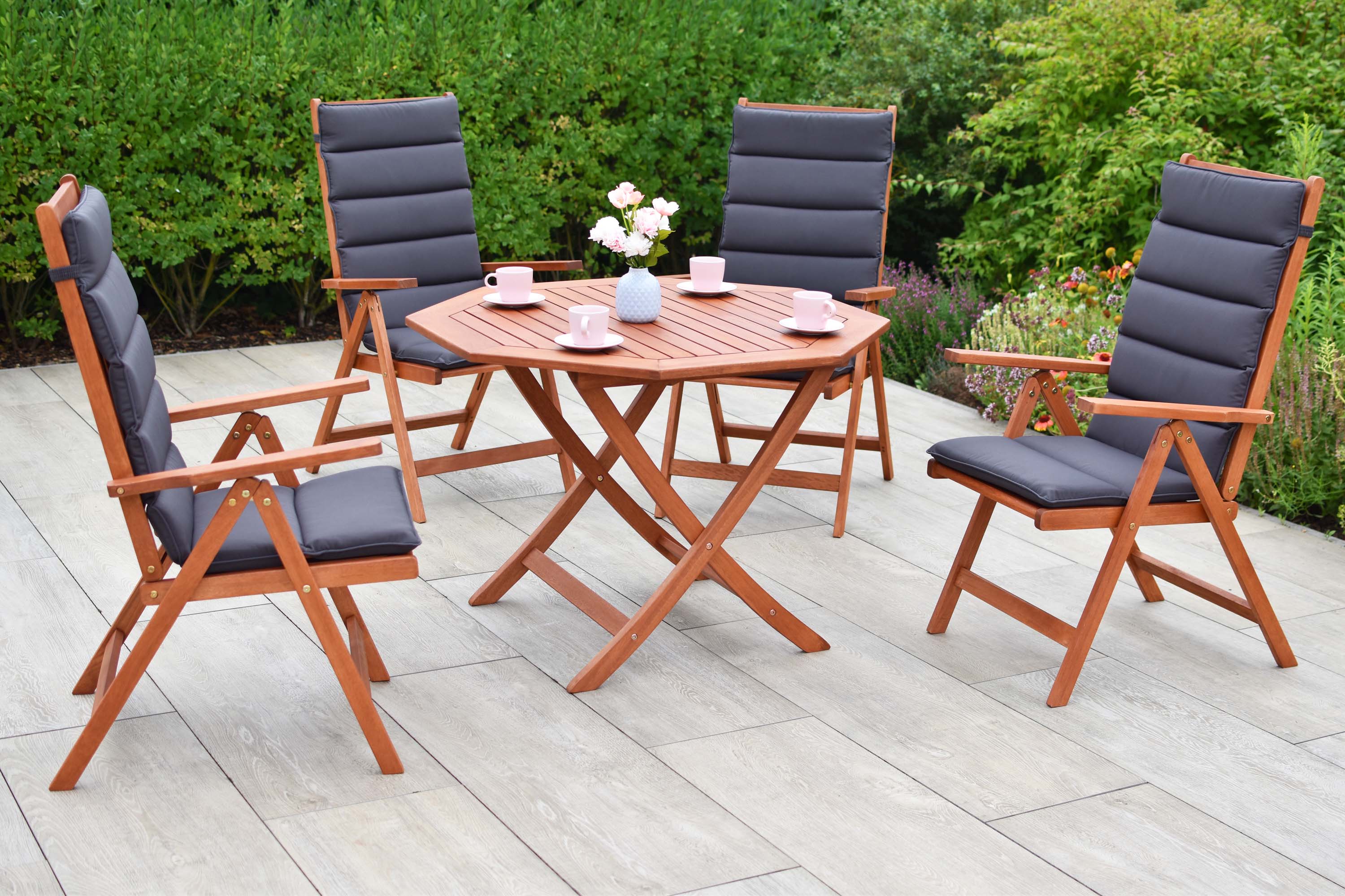 Vitoria Set 9tlg., 4 Klappsessel, Tisch achteckig Ø 110 cm, inkl. Kissen