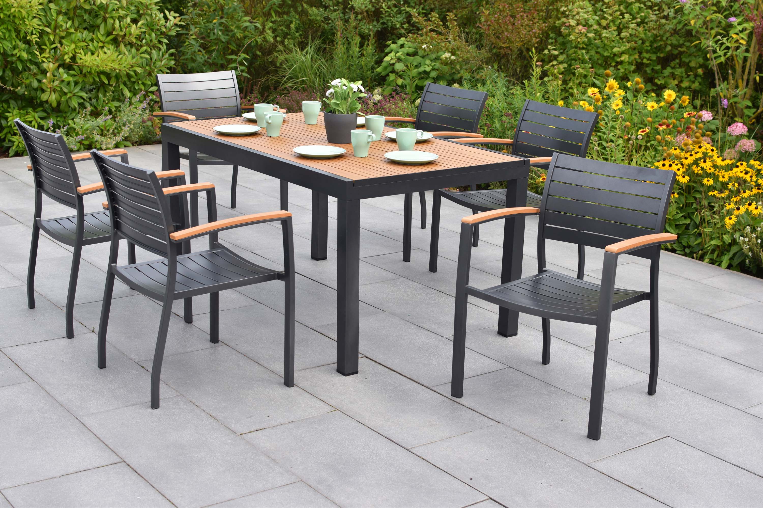 Astros Set 13tlg., 6 Stapelsessel, Tisch 150 x 90 cm, inkl. Kissen