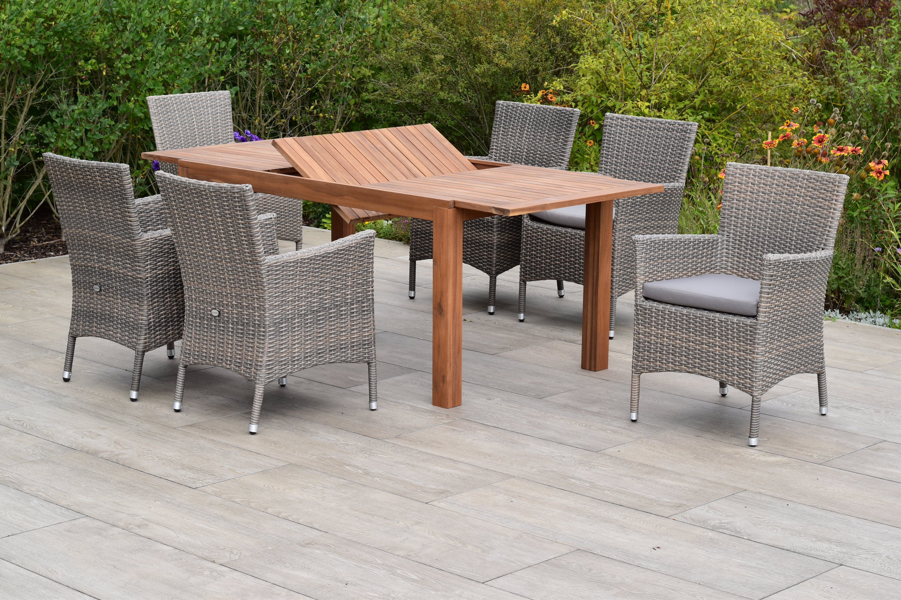 50902-257-3 Teneriffa Set 13tlg. mit Ausziehtisch 150/200 x 90 cm, inkl. Kissen