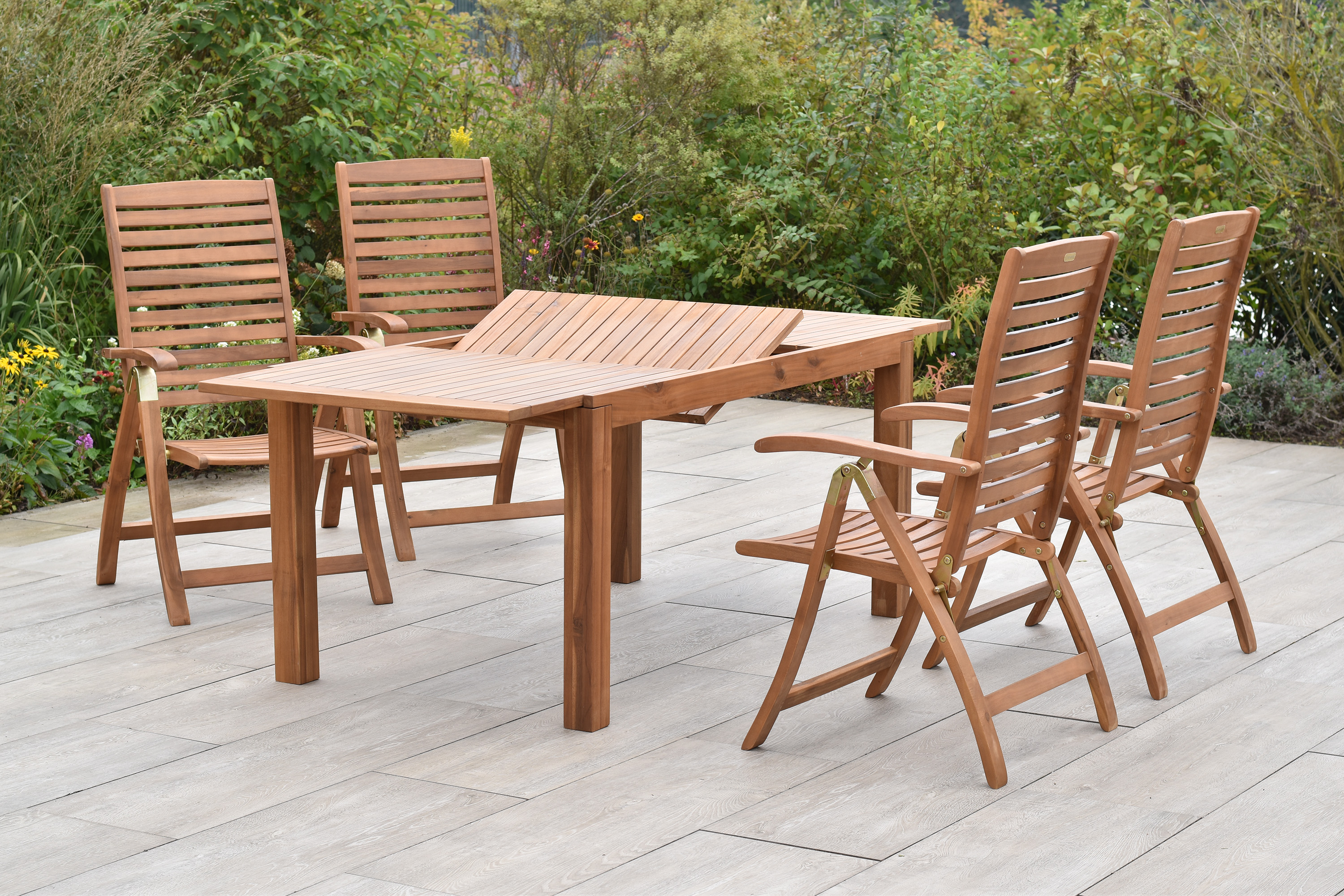 Paraiba Set 5tlg., 4 Klappsessel, Ausziehtisch 150 (200) x 90 cm Paraiba Set 5tlg., 4 Klappsessel, Ausziehtisch 150 (200) x 90 cm