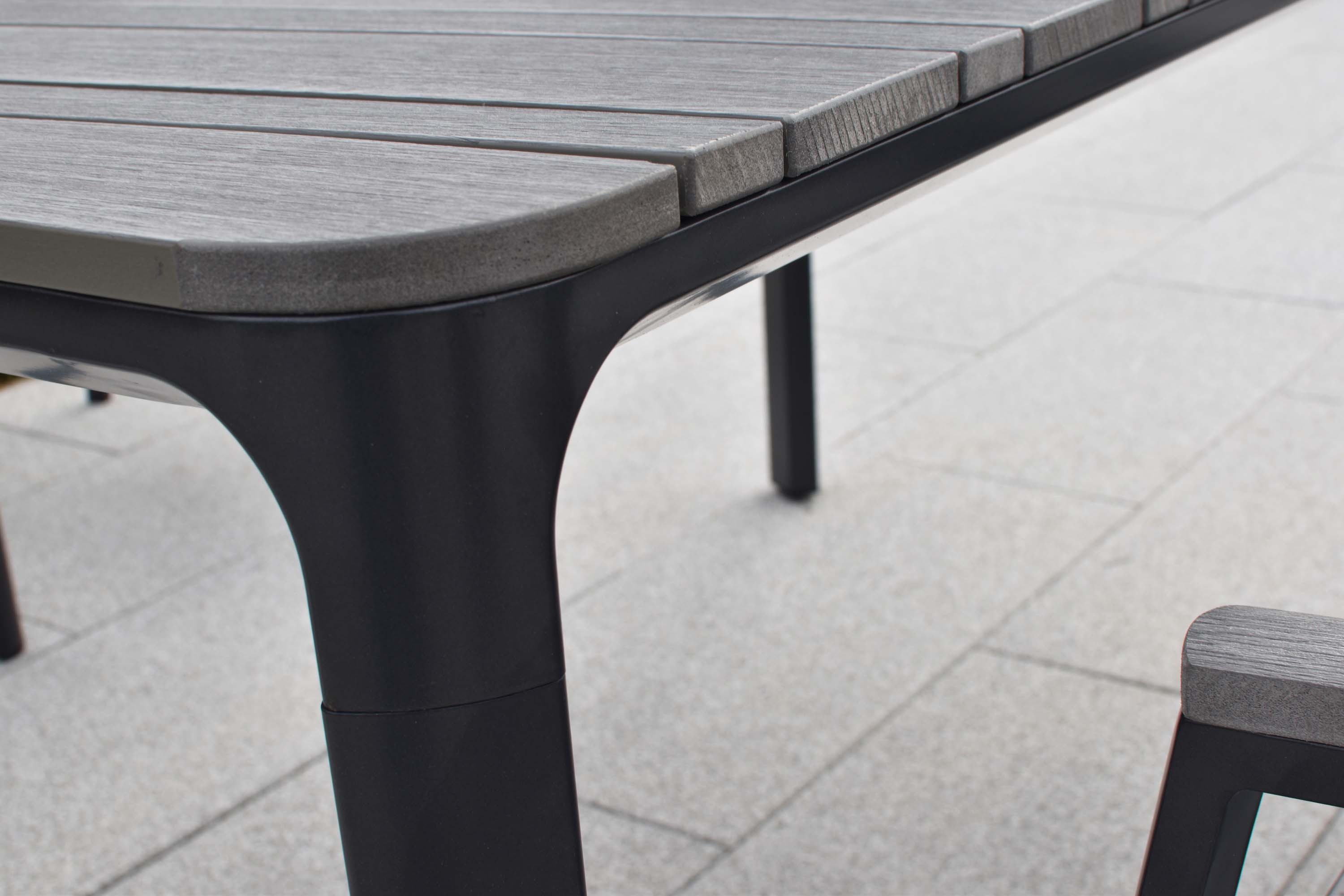 Tisch 160 x 90 cm, Tischplatte aus Kunststoff in realistischer Holzoptik